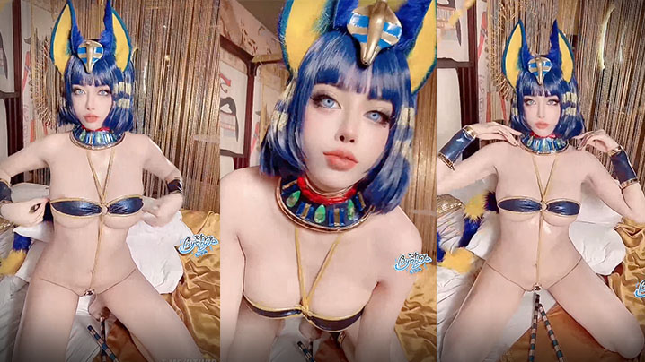 有眼福了来看看性感的cosplay女孩