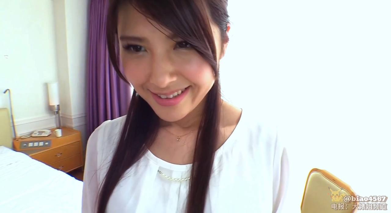 极品绿帽夫妻老公亲自把超漂亮老婆送到节目组当着老公的面三洞全开爆操被3个男优爆操